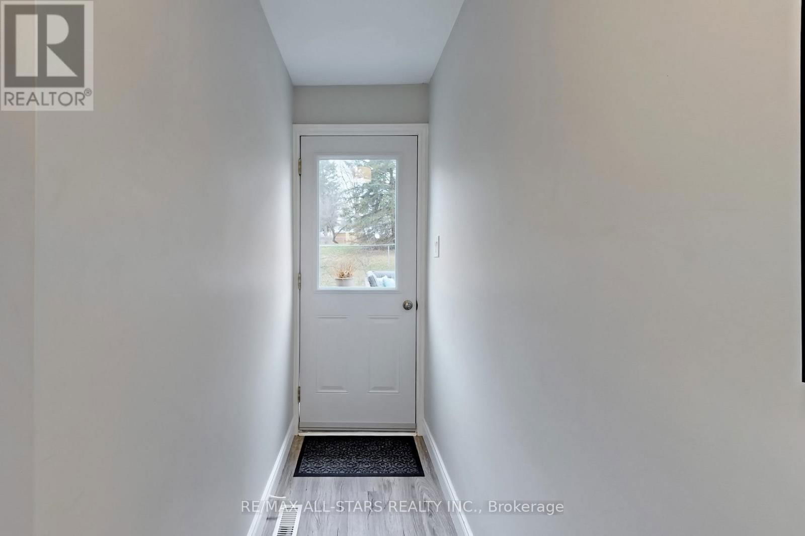 4 KIRTON COURT Image 36