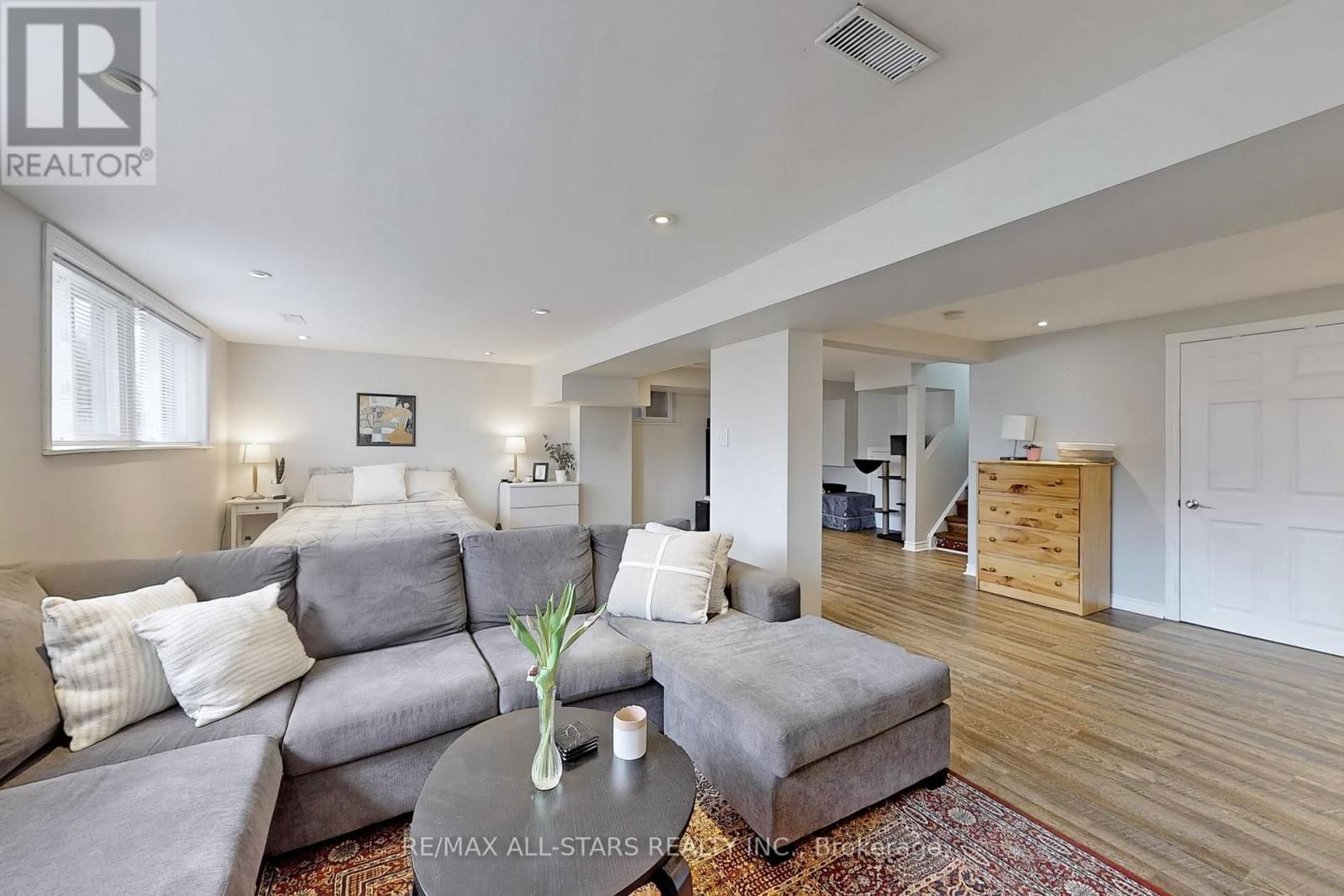 4 KIRTON COURT Image 39