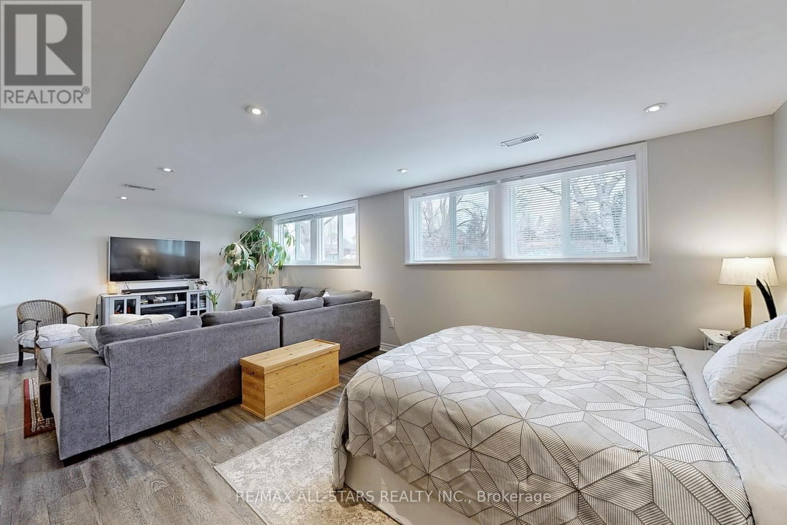 4 KIRTON COURT Image 42