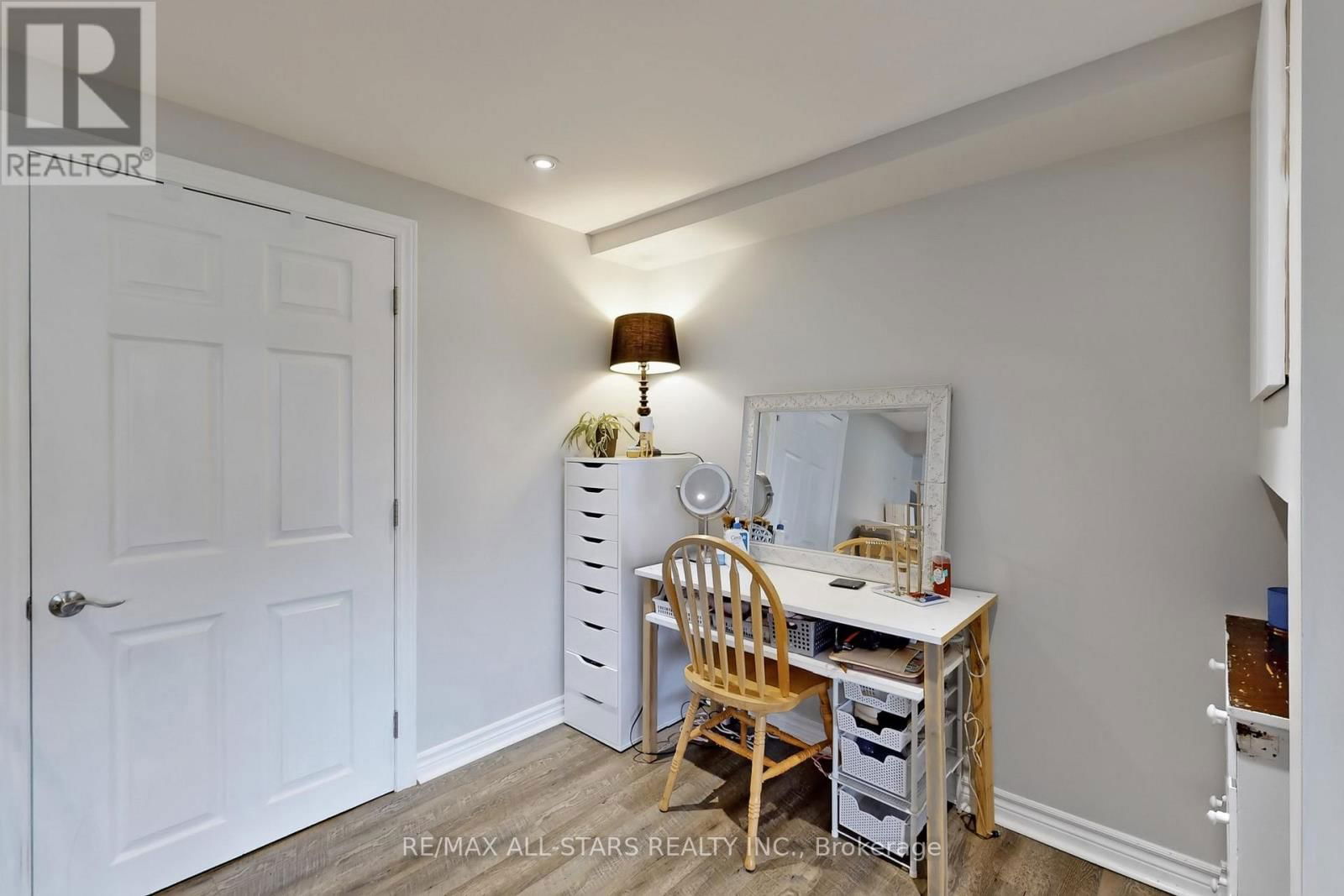 4 KIRTON COURT Image 43