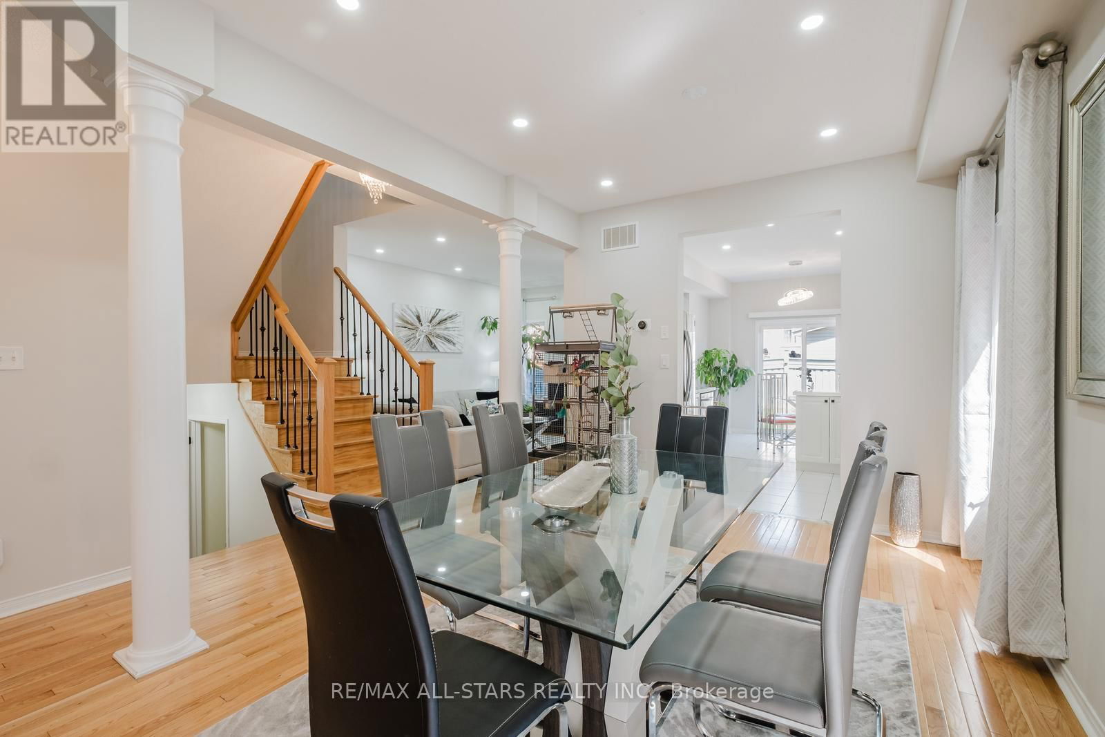 19 CORONET STREET Image 10