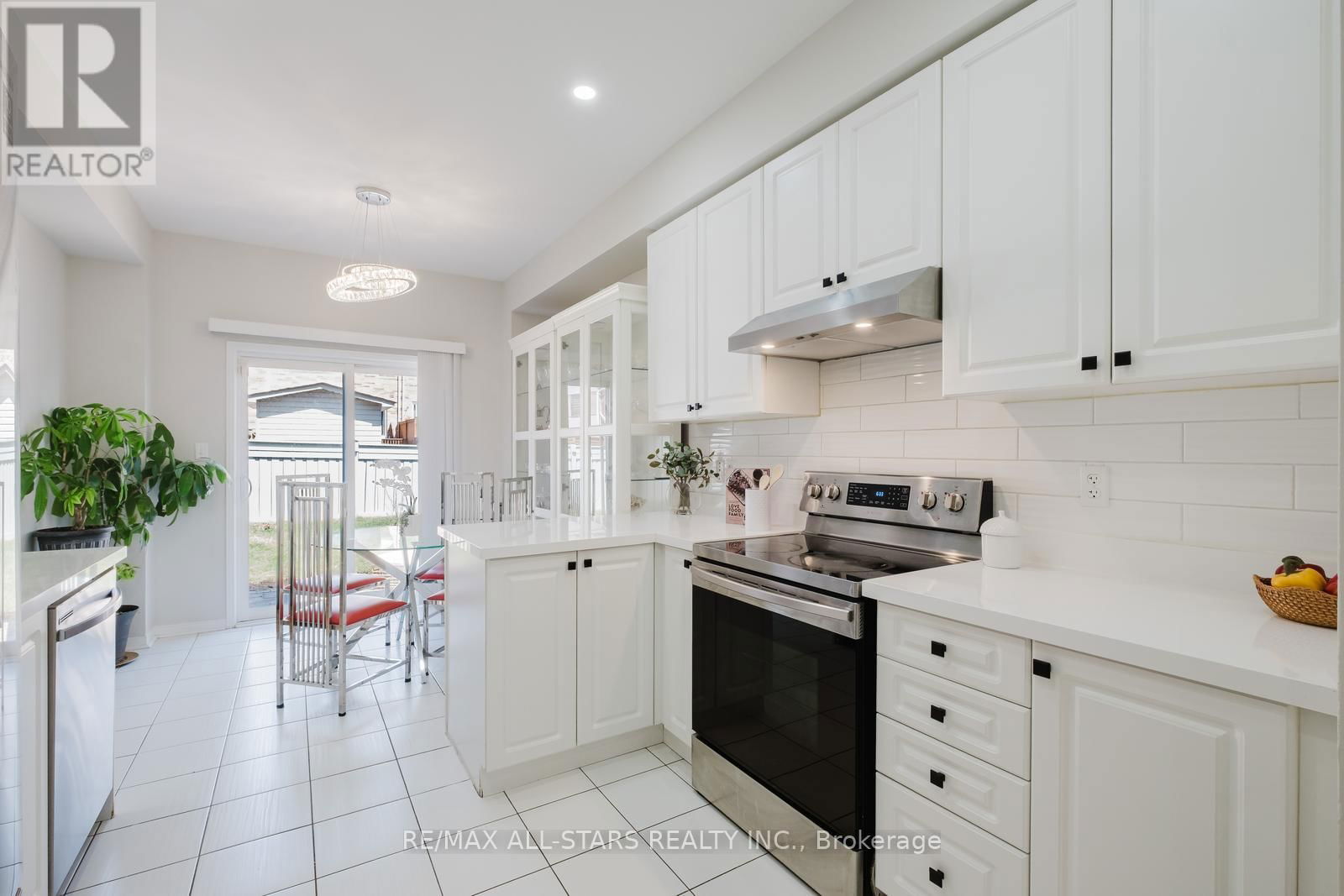 19 CORONET STREET Image 17