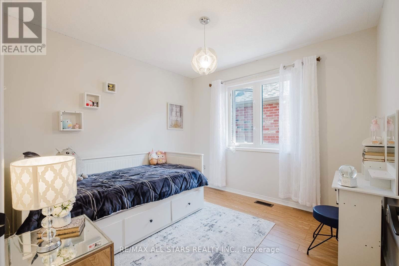 19 CORONET STREET Image 29
