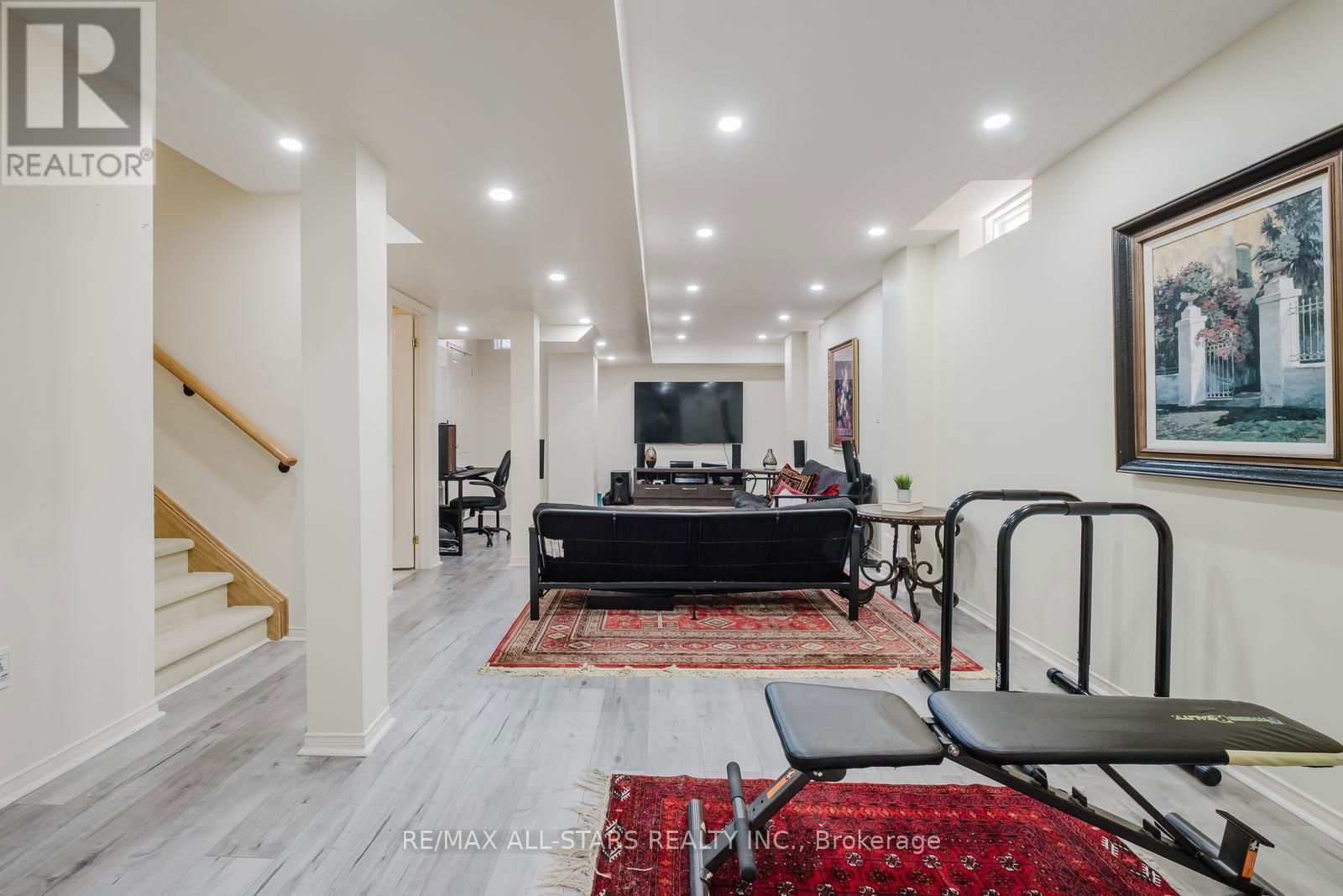 19 CORONET STREET Image 34
