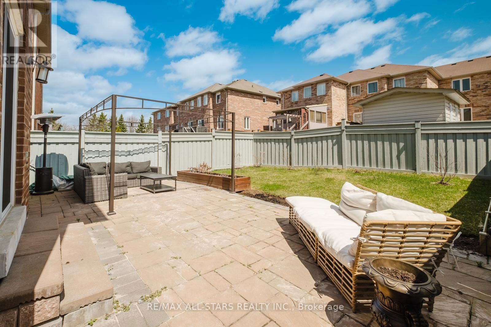 19 CORONET STREET Image 40