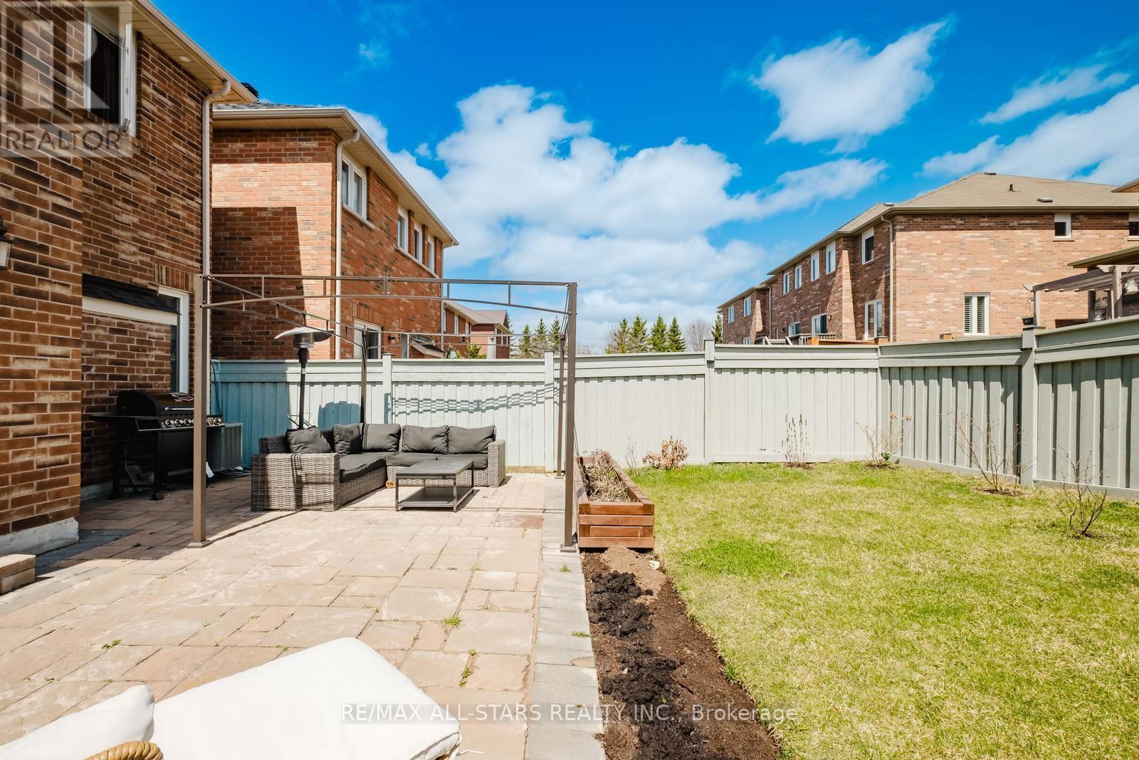 19 CORONET STREET Image 42