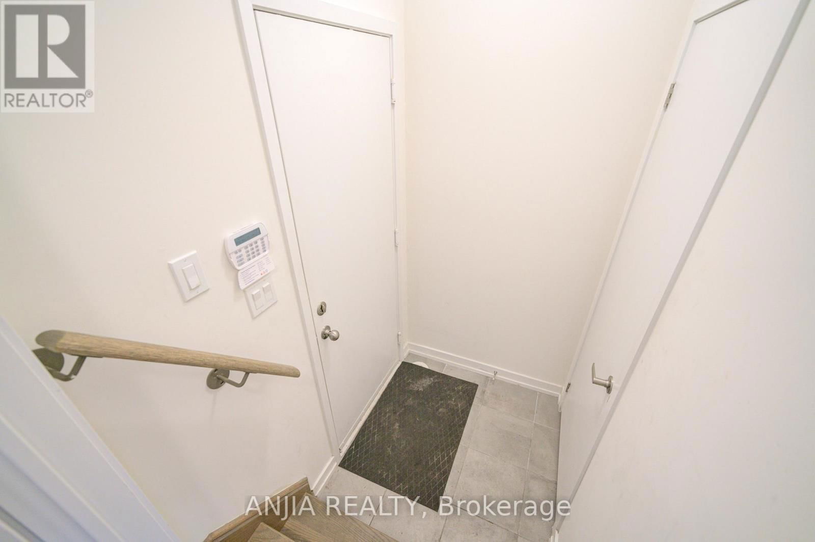 46 ARMILLO PLACE Image 13