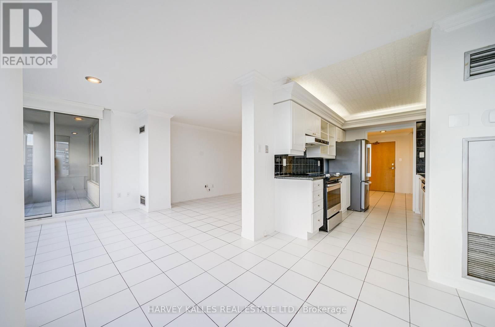 1204 - 11 TOWNSGATE DRIVE Image 17