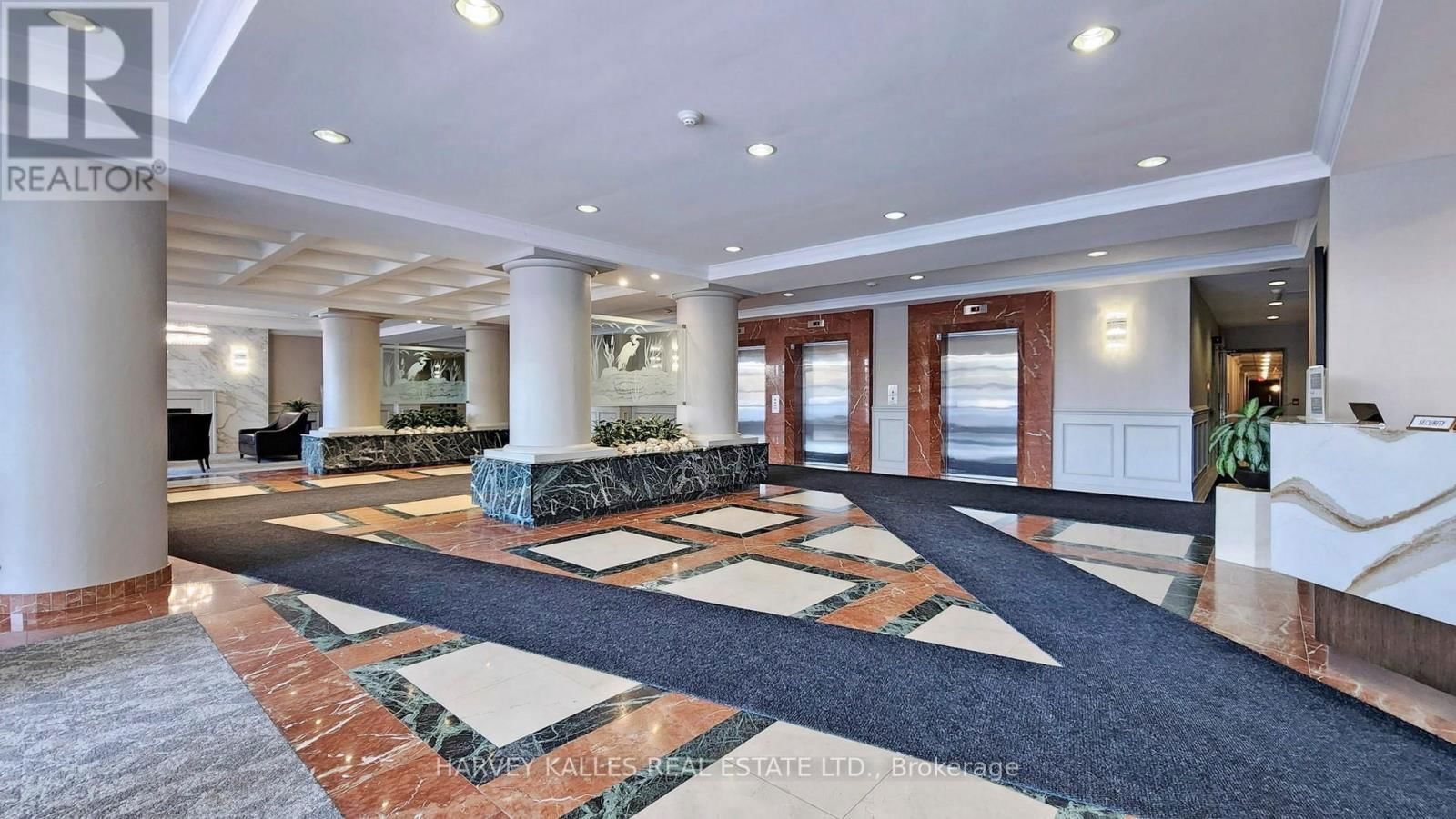 1204 - 11 TOWNSGATE DRIVE Image 3