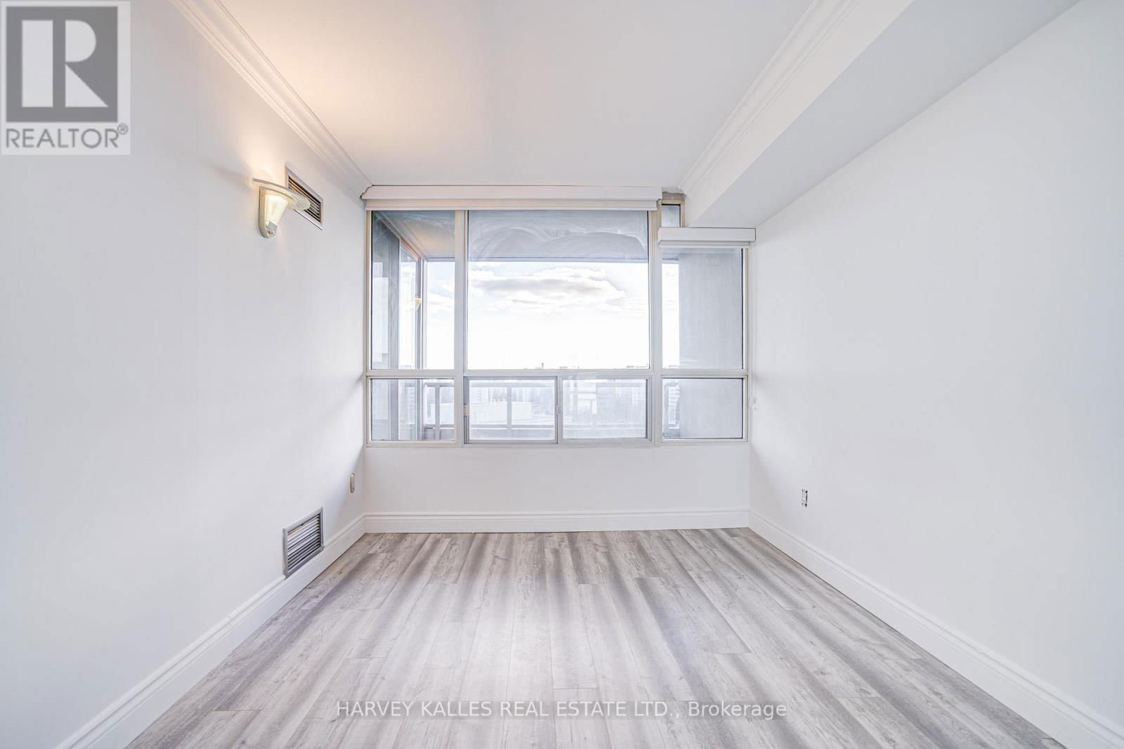 1204 - 11 TOWNSGATE DRIVE Image 37
