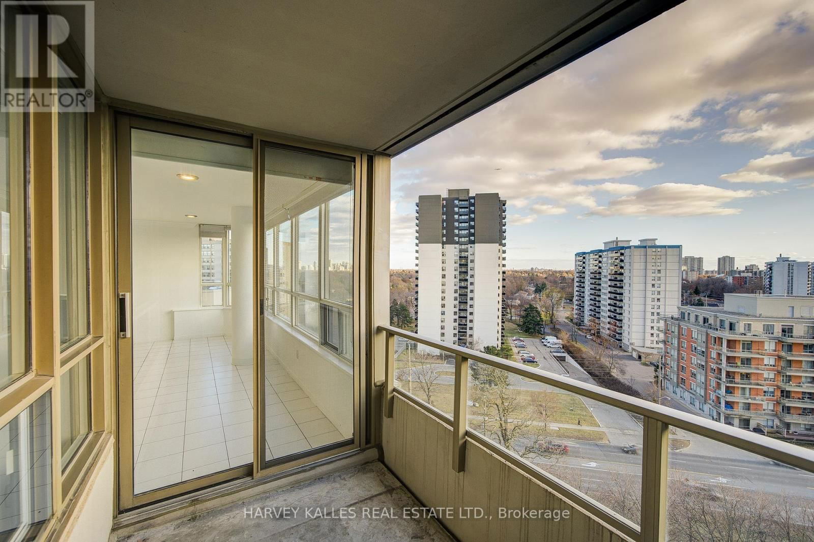 1204 - 11 TOWNSGATE DRIVE Image 38