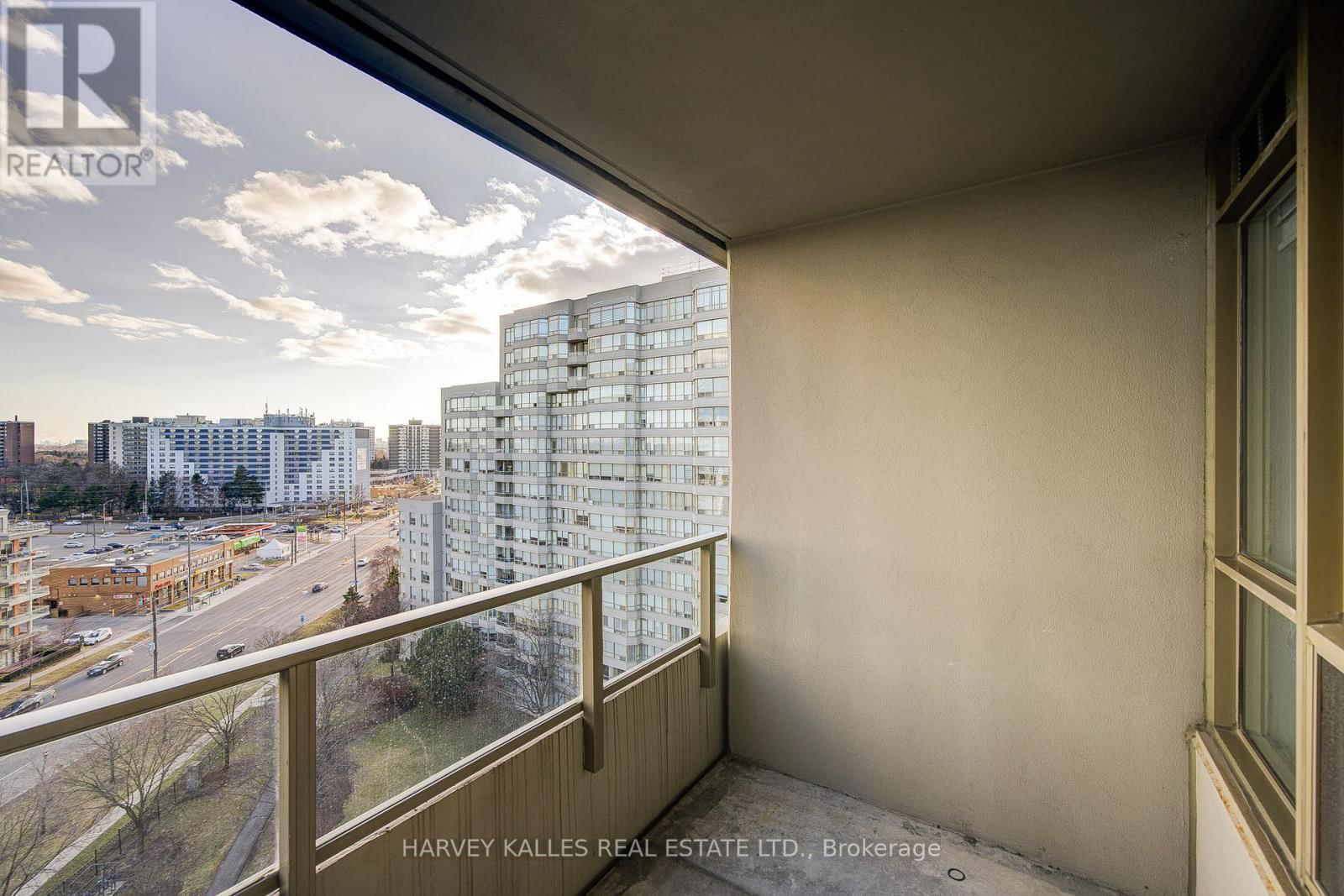 1204 - 11 TOWNSGATE DRIVE Image 39