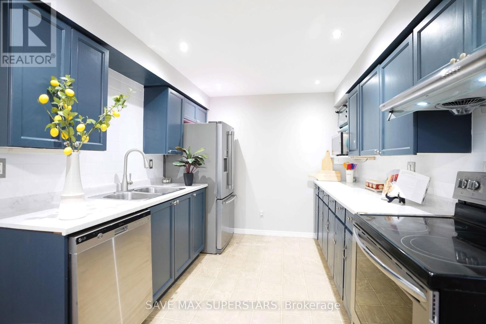 2023 SWAN STREET Image 14