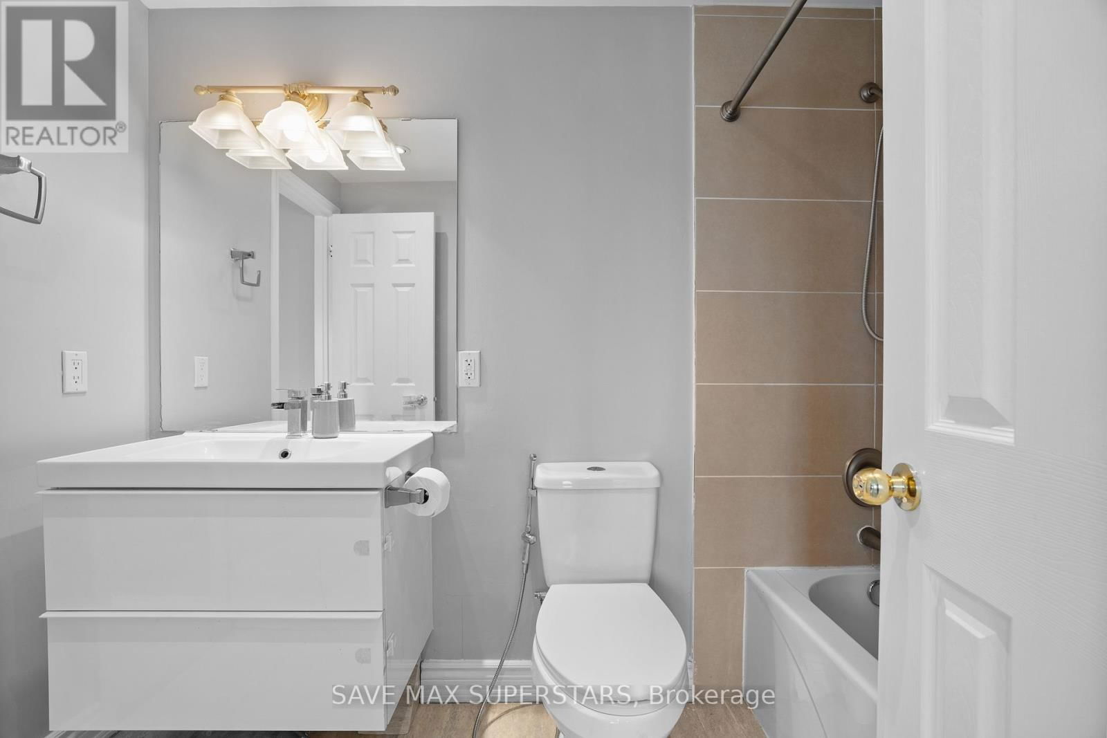2023 SWAN STREET Image 26