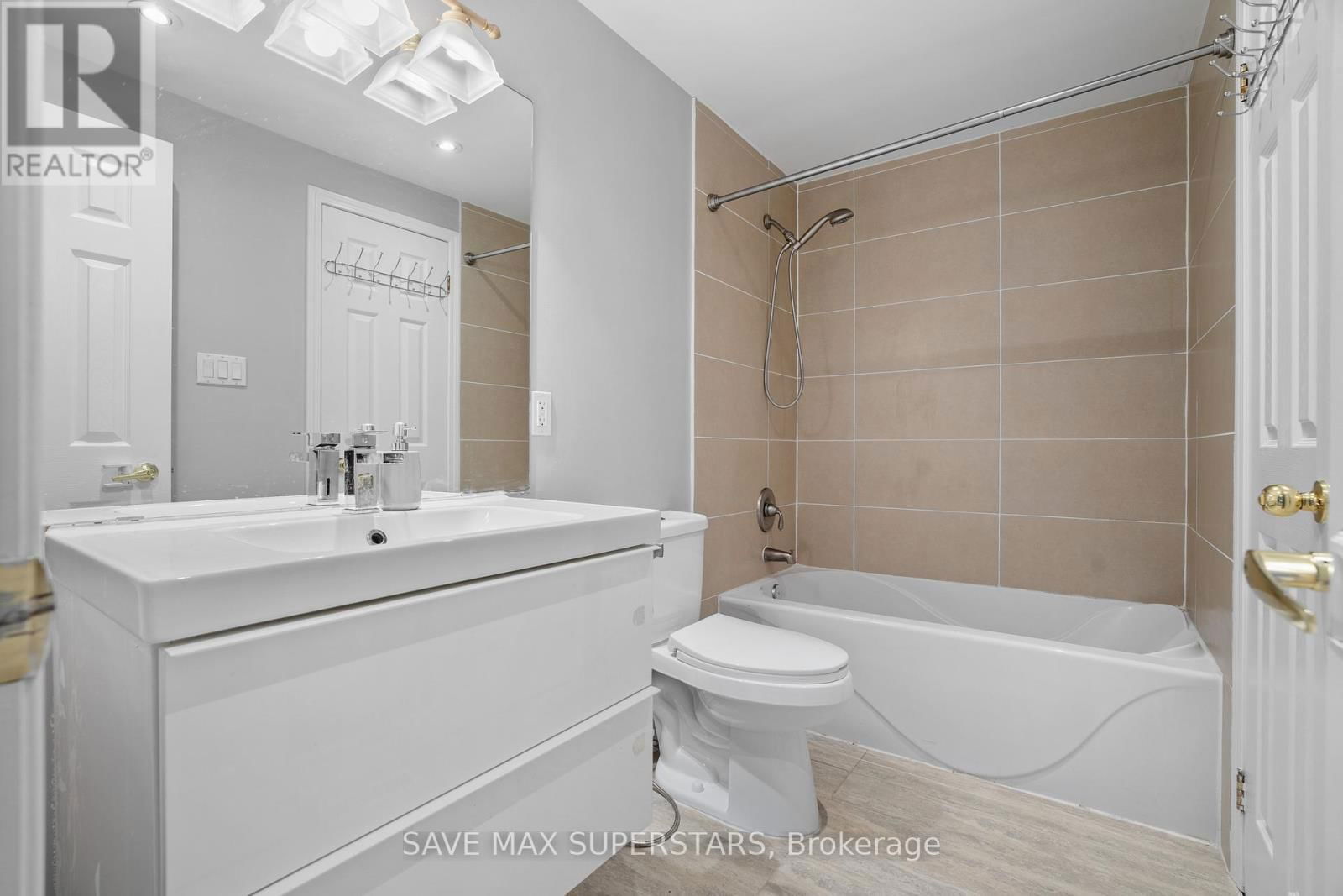 2023 SWAN STREET Image 35