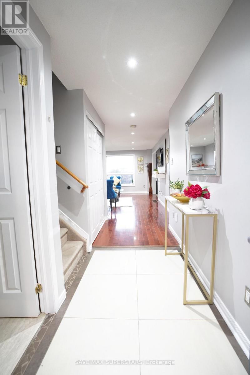 2023 SWAN STREET Image 4
