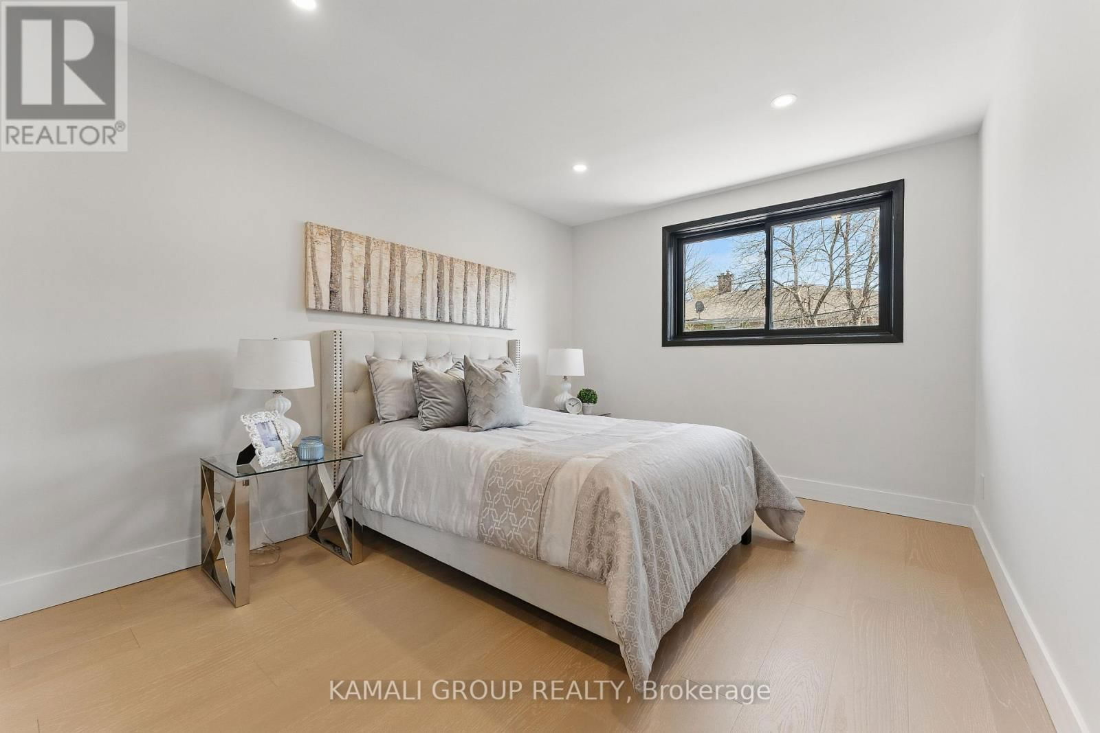 129 BAYVIEW PARKWAY Image 15