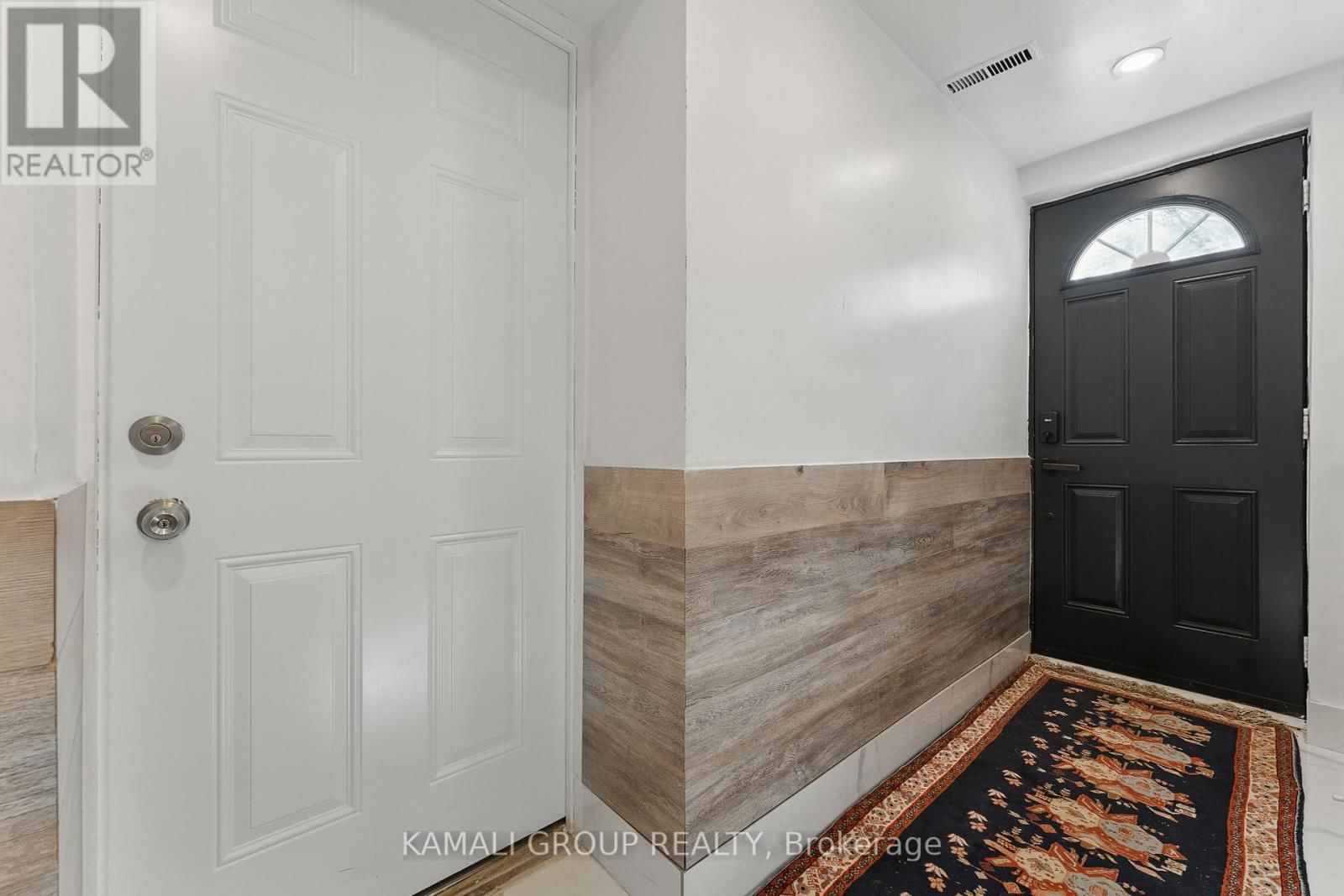 129 BAYVIEW PARKWAY Image 21