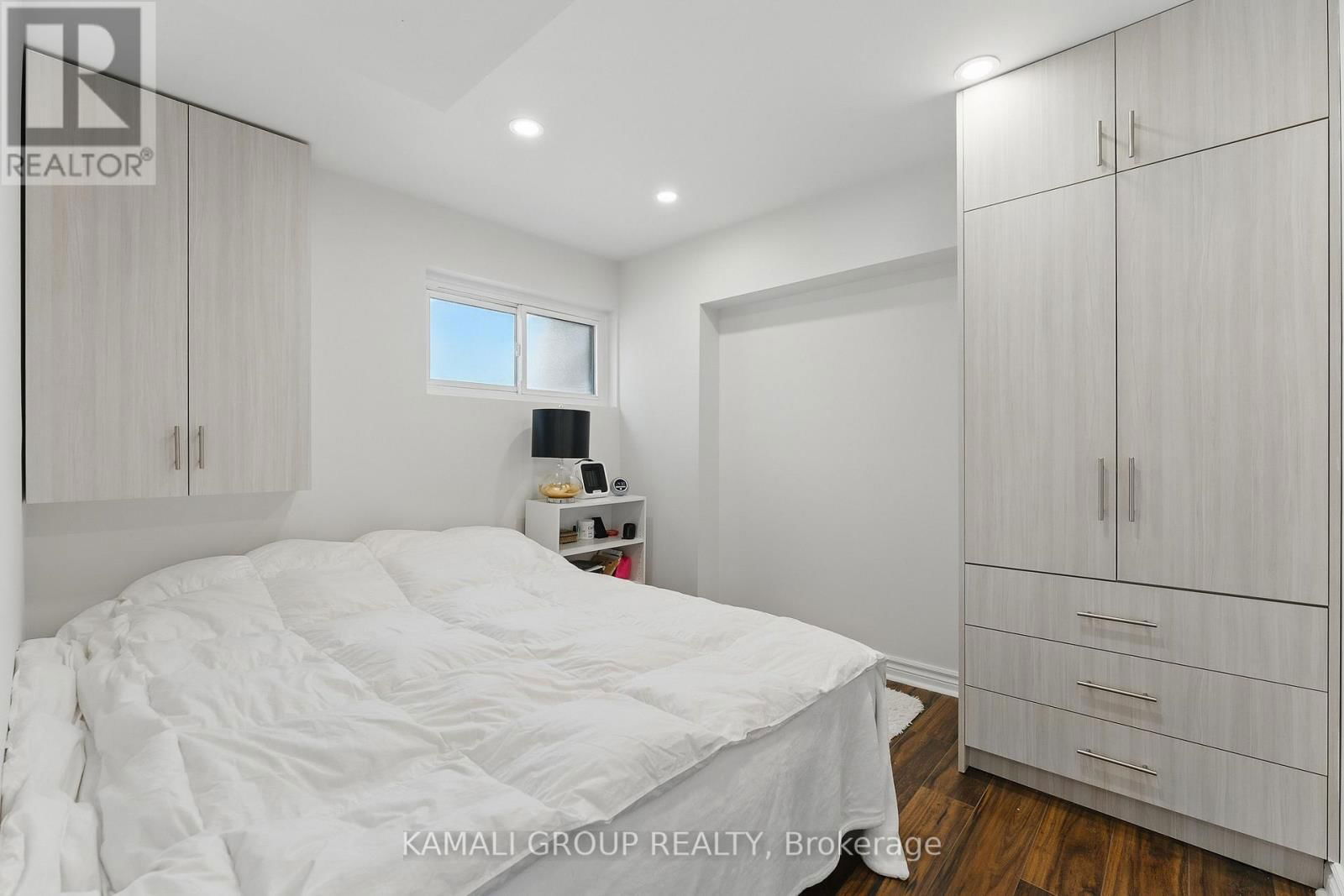 129 BAYVIEW PARKWAY Image 28