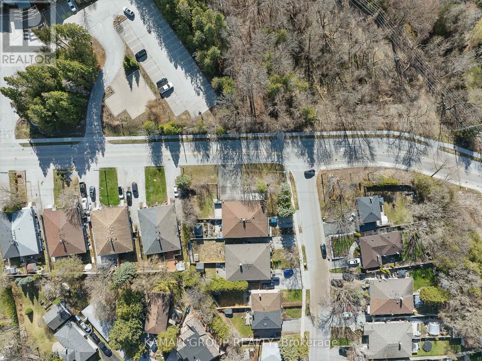 129 BAYVIEW PARKWAY Image 42