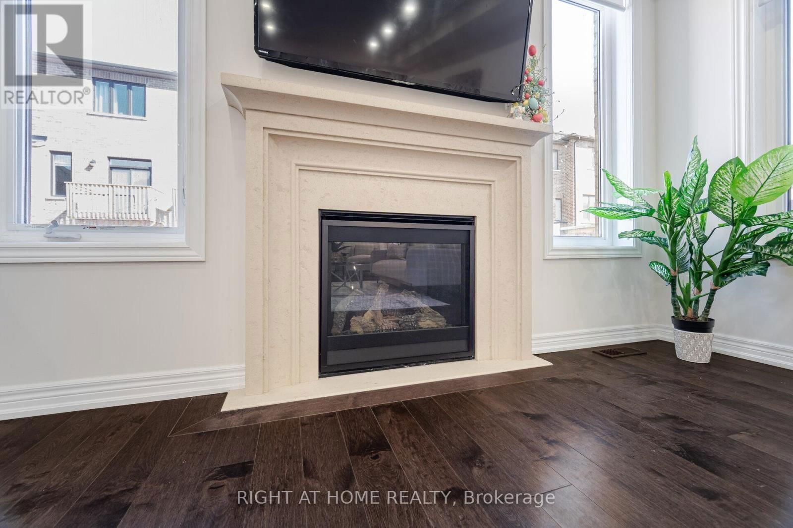 83 HILTS DRIVE Image 17
