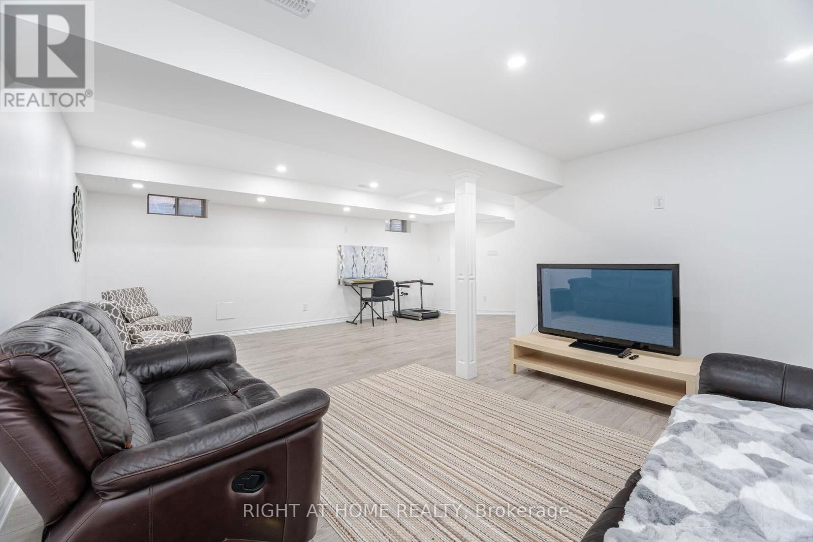 83 HILTS DRIVE Image 43