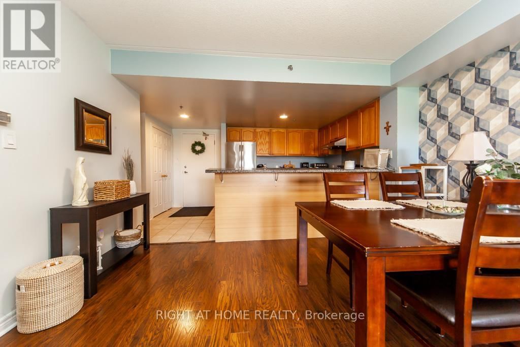 301 - 7428 MARKHAM ROAD Image 19