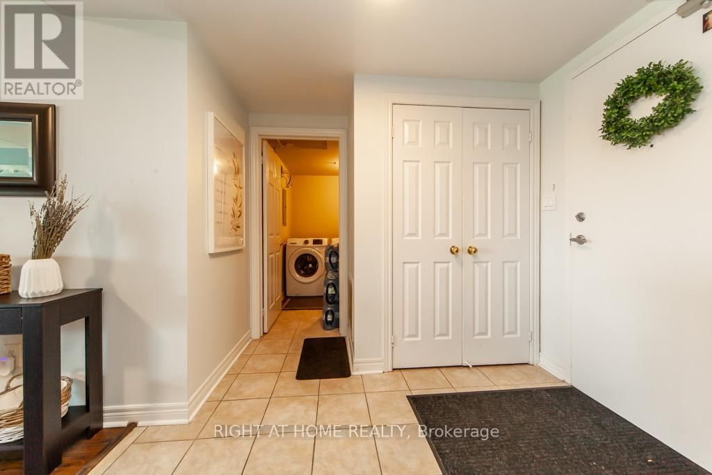301 - 7428 MARKHAM ROAD Image 24