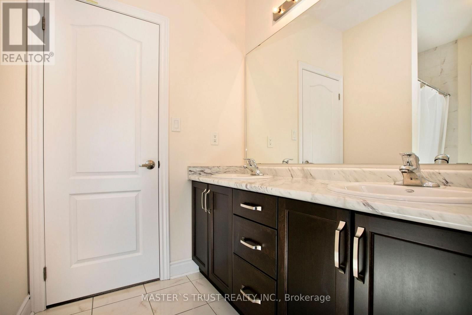 926 ERNEST COUSINS CIRCLE Image 17