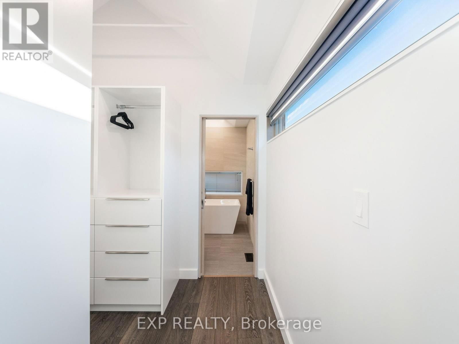 142 MOORE'S BEACH ROAD Image 21
