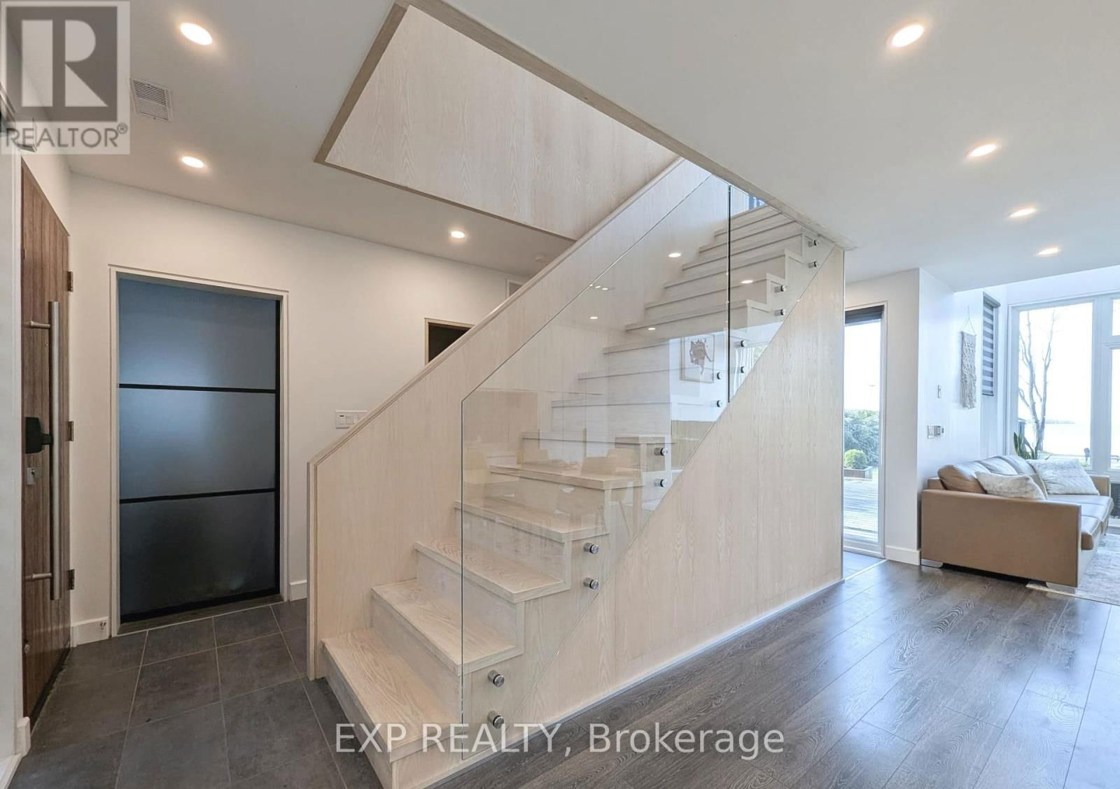 142 MOORE'S BEACH ROAD Image 8
