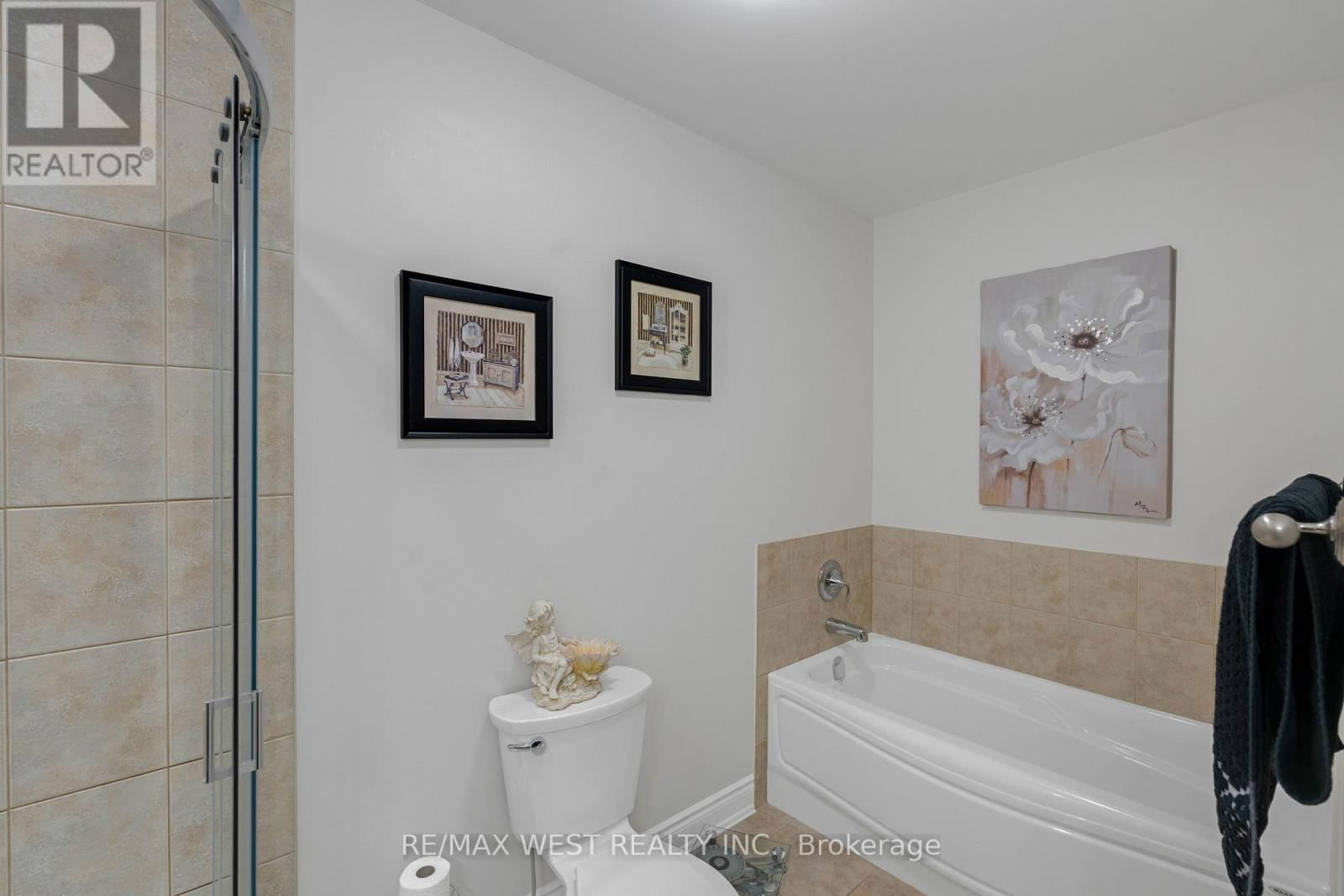 21 UPPER HIGHLAND Image 15