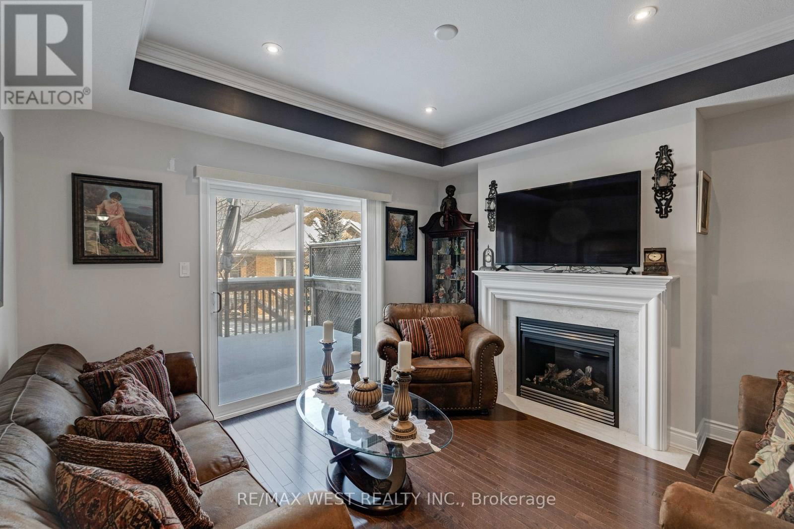 21 UPPER HIGHLAND Image 8