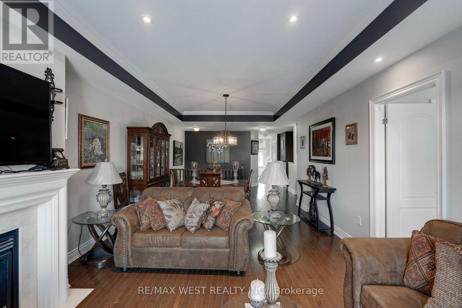 21 UPPER HIGHLAND Image 9