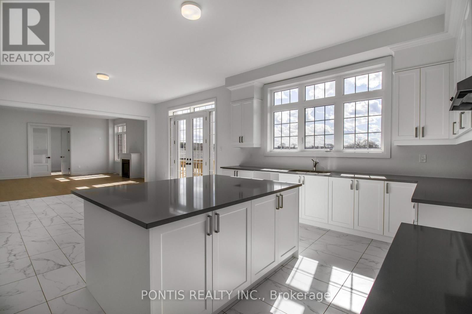 89 MARIGOLD BOULEVARD Image 12