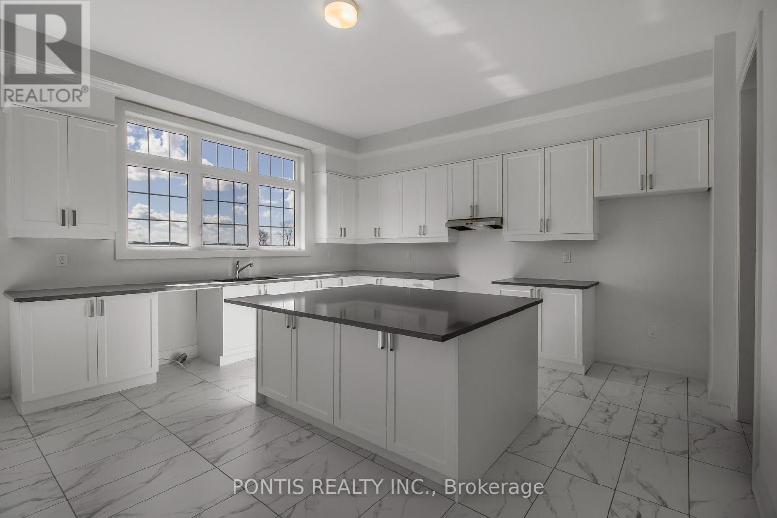89 MARIGOLD BOULEVARD Image 13