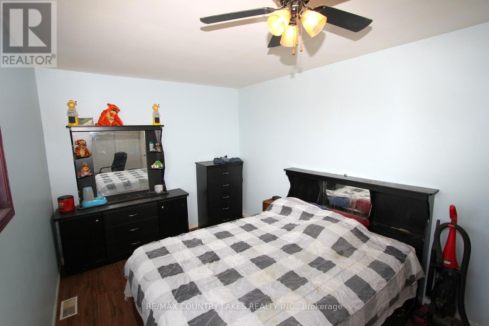 413 MILL STREET Image 12