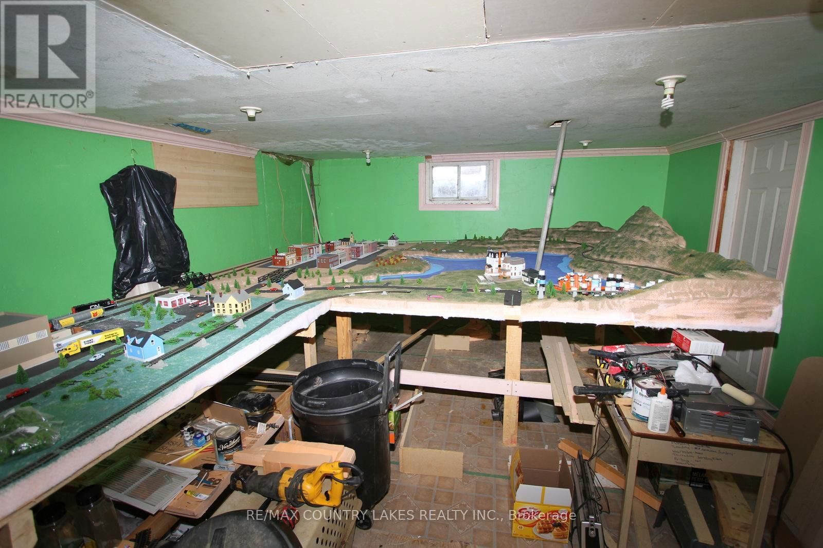 413 MILL STREET Image 19