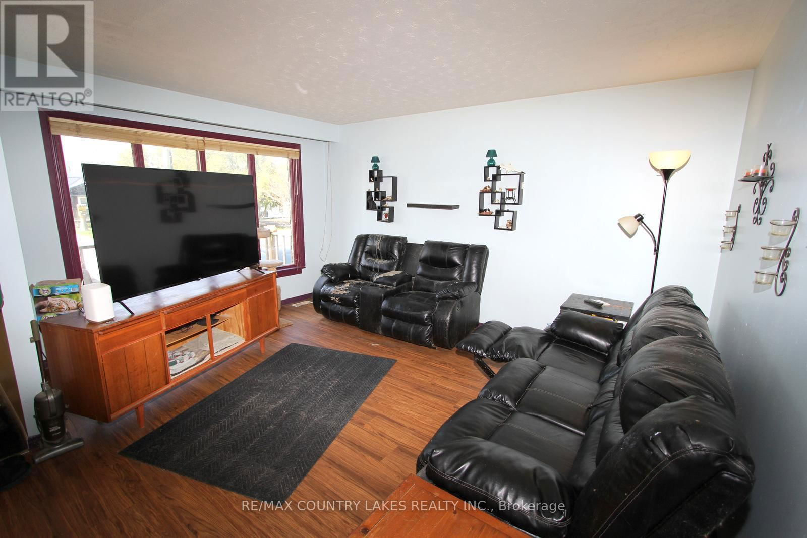 413 MILL STREET Image 8