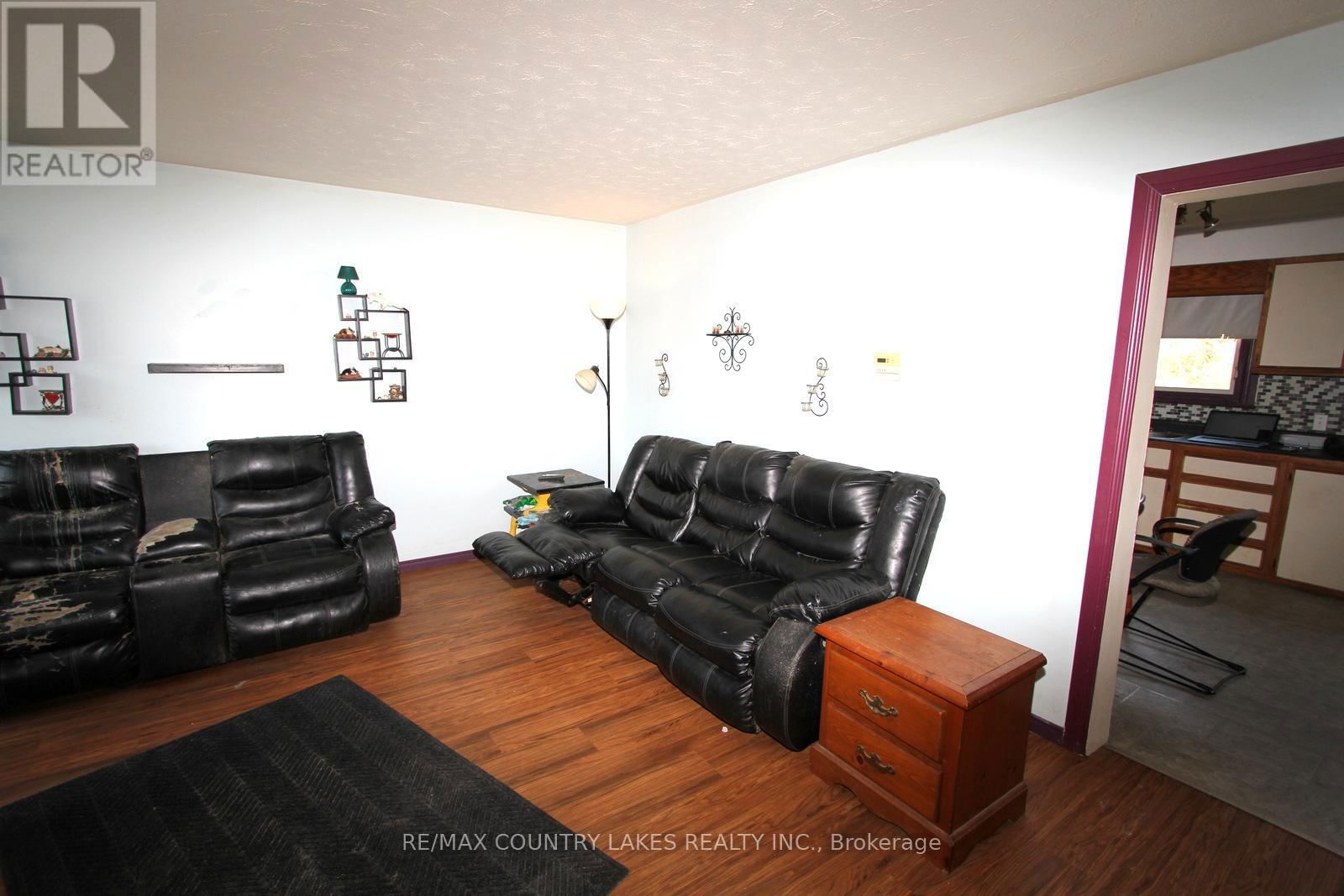 413 MILL STREET Image 9
