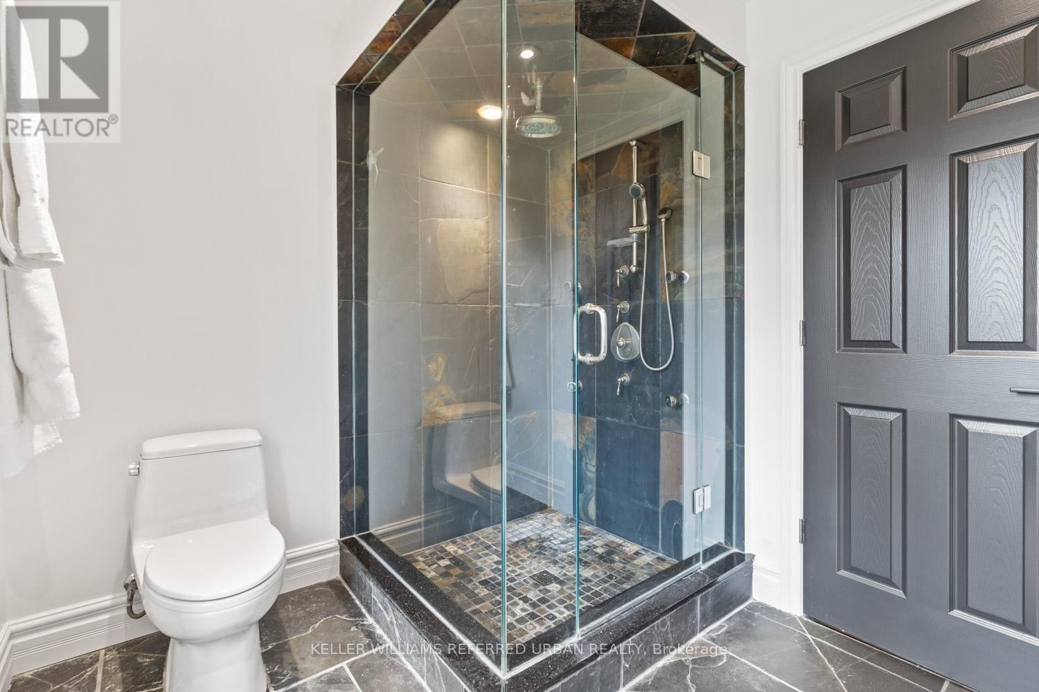 7 HOUDINI WAY Image 14