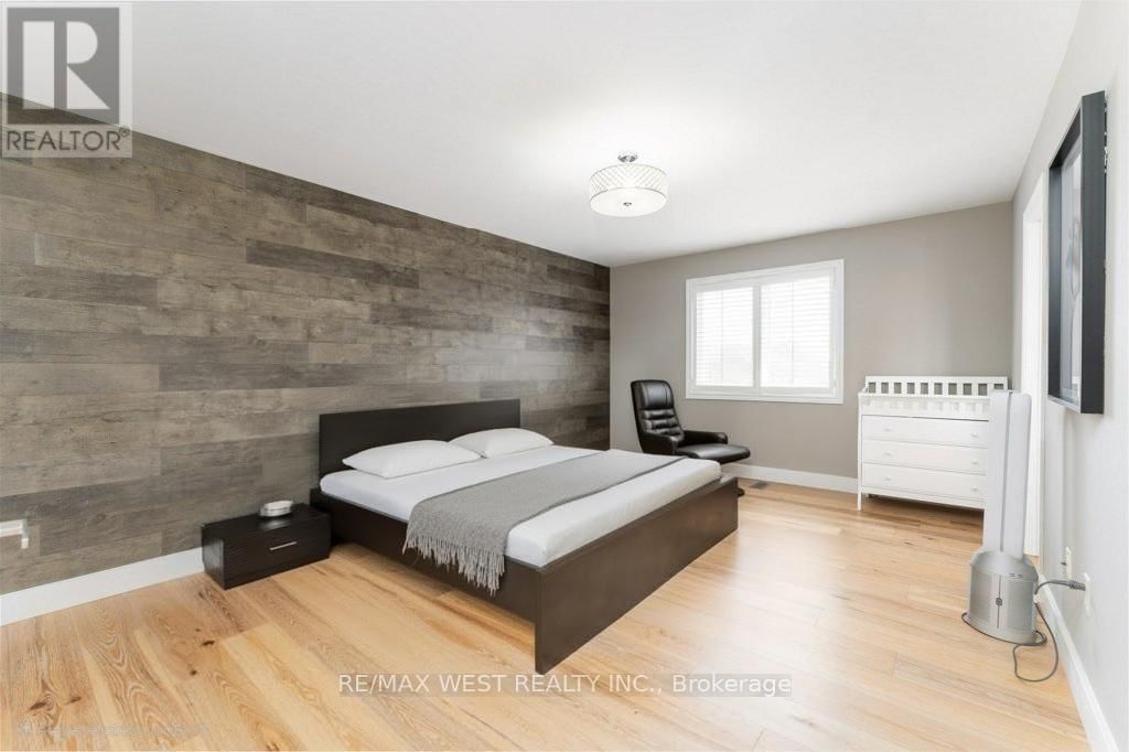 93 DAVOS ROAD Image 14