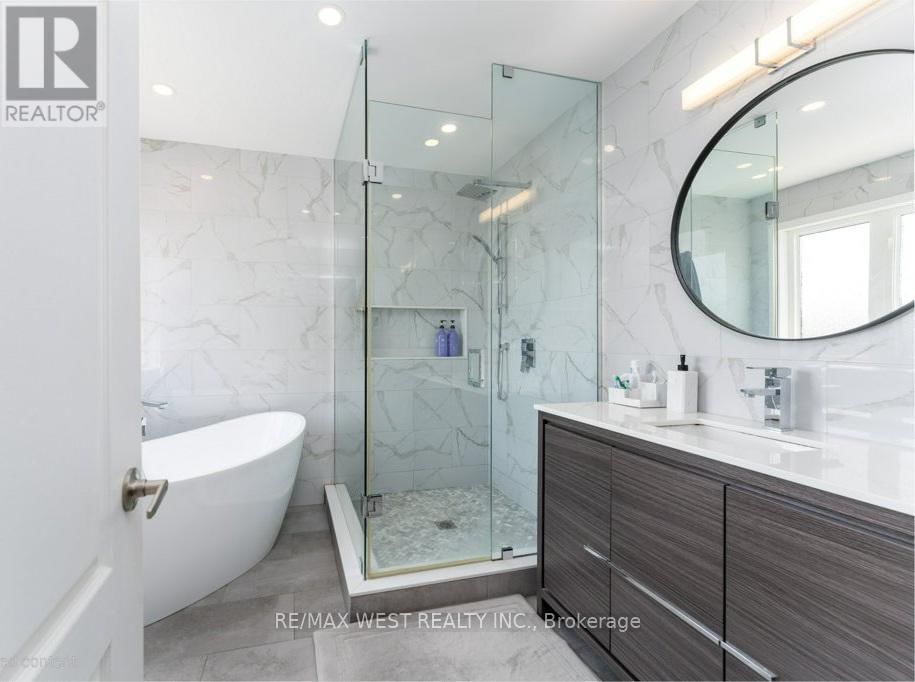 93 DAVOS ROAD Image 15