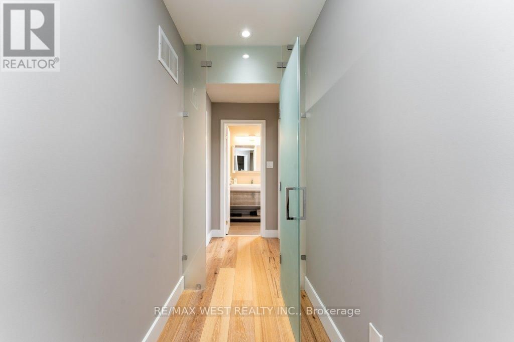 93 DAVOS ROAD Image 16