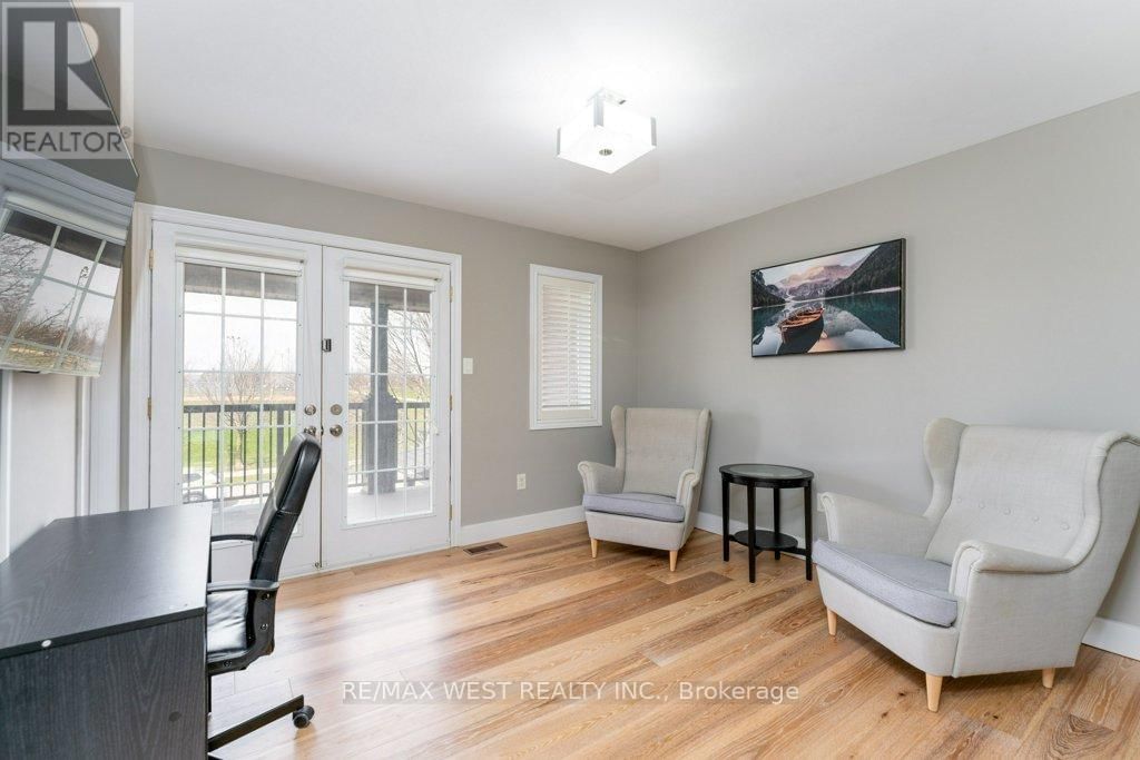 93 DAVOS ROAD Image 23