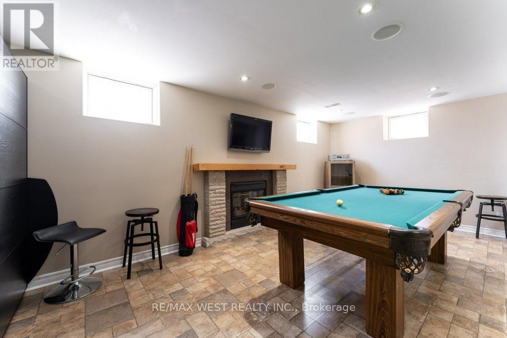 93 DAVOS ROAD Image 25