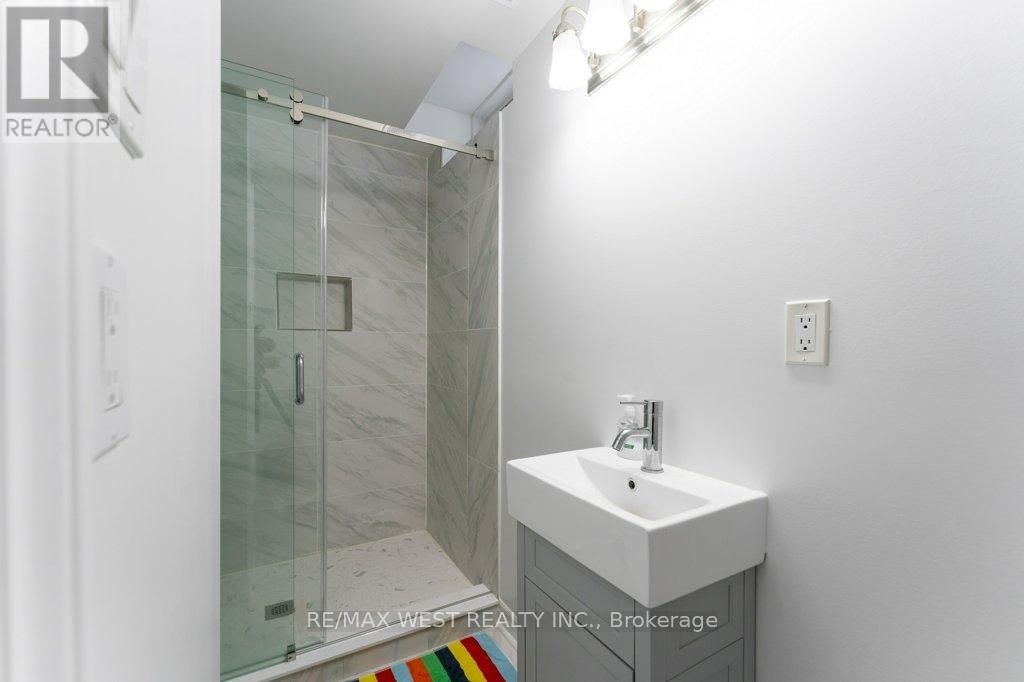 93 DAVOS ROAD Image 26