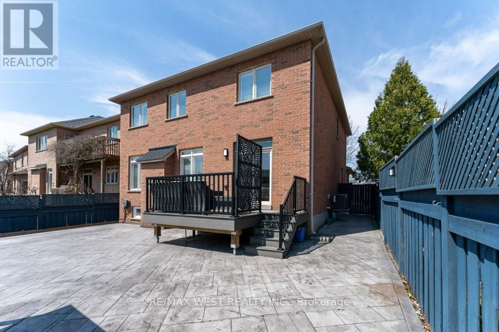 93 DAVOS ROAD Image 28