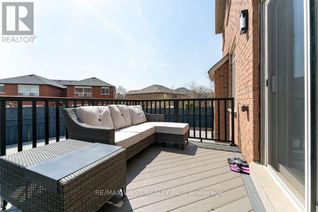 93 DAVOS ROAD Image 32