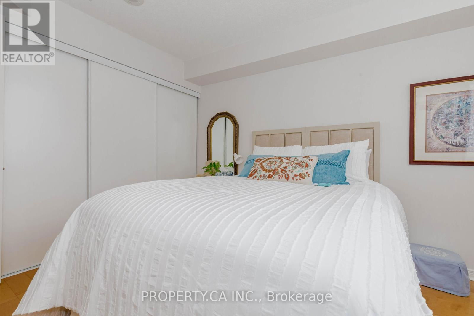 607 - 350 RED MAPLE ROAD Image 24
